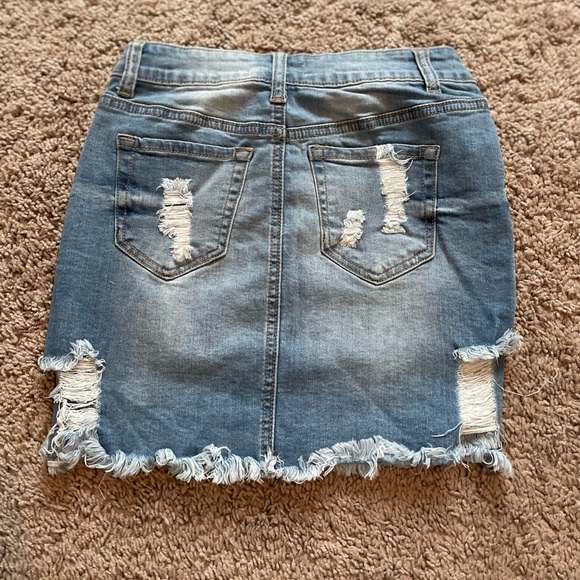 Distressed Jean mini skirt forever 21 - Picture 3 of 3